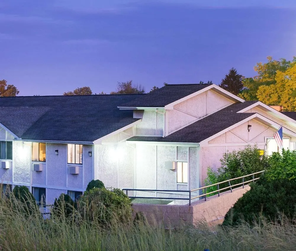 Super 8 By Wyndham Pittsburgh Pa Airport-University Area Moon Township